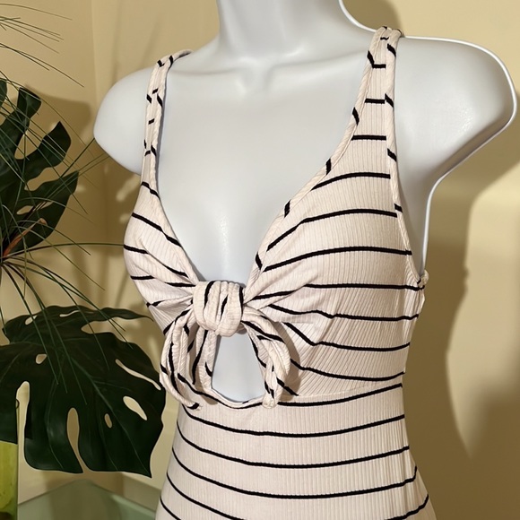 Express Knit Dress - Picture 2 of 6